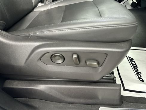 Used 2024 GMC Sierra 1500 SLT RWD image 19