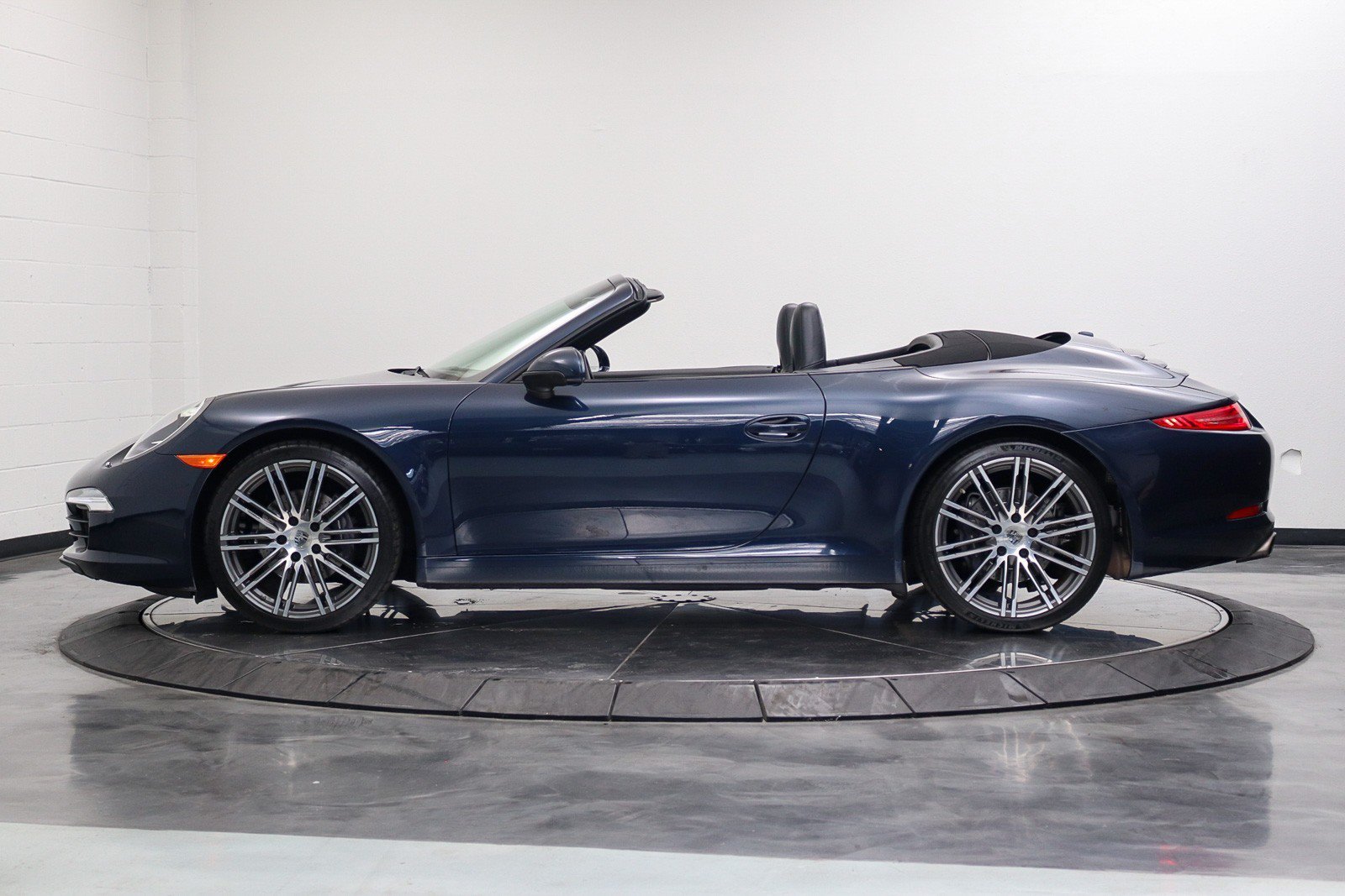 Used 2015 Porsche 911 Carrera image 9