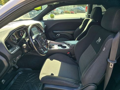 Used 2020 Dodge Challenger R/T Scat Pack RWD image 9