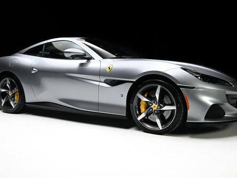 Used 2022 Ferrari Portofino M RWD image 42