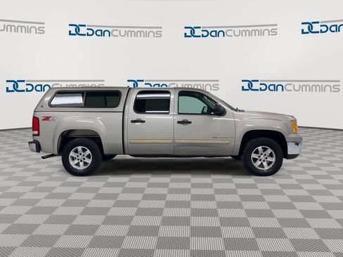 Used 2009 GMC Sierra 1500 SLE w/ Power Pack Plus AWD/4WD image 9