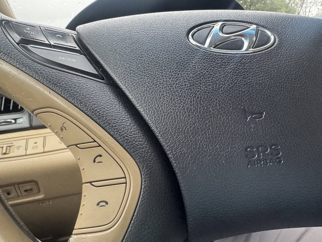 Used 2013 Hyundai Sonata Limited w/ Premium Pkg FWD image 26