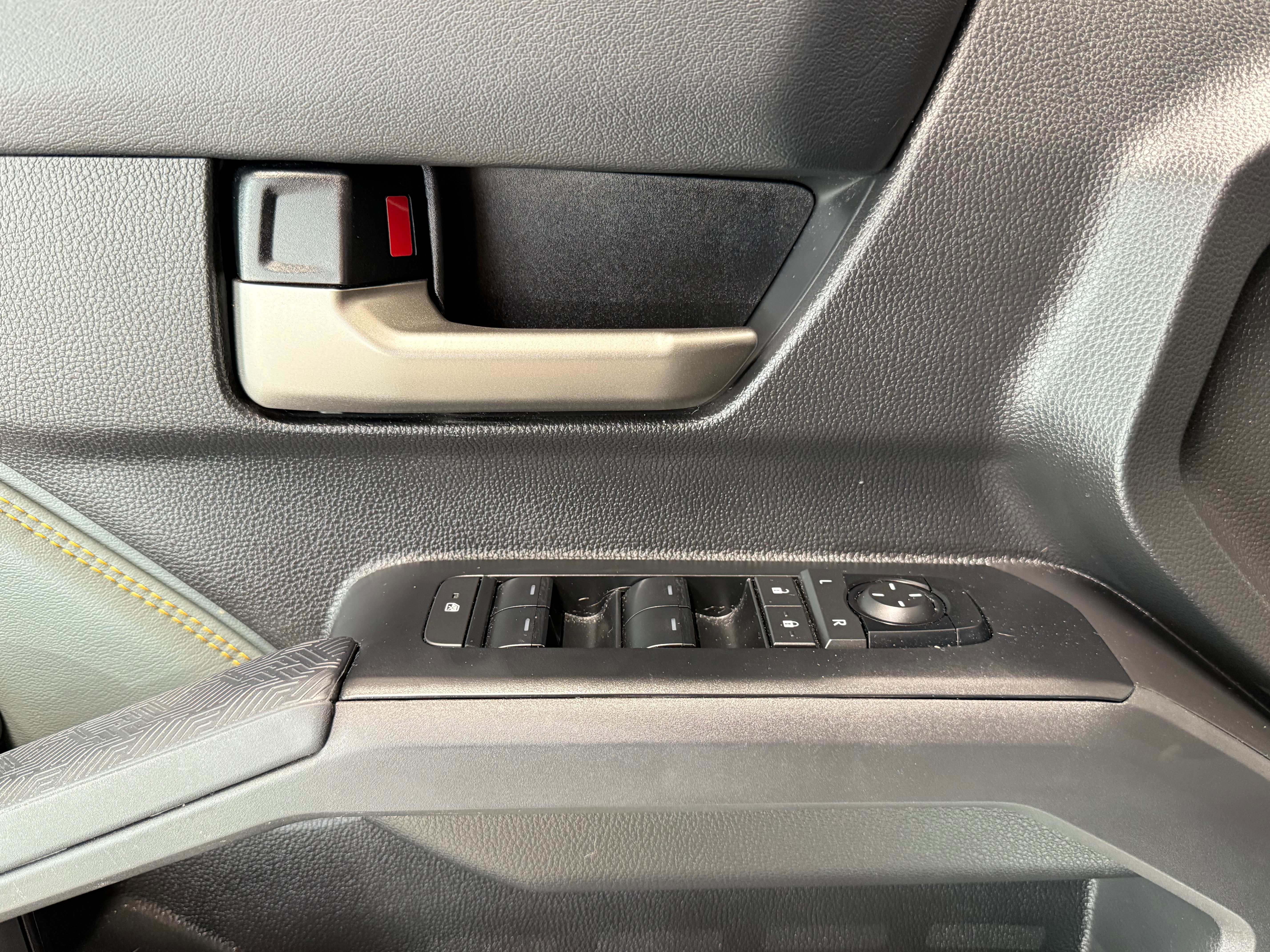 Used 2024 Toyota Tacoma 4x4 Double Cab Hybrid image 18