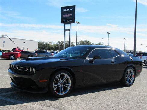 Used 2021 Dodge Challenger R/T image 3