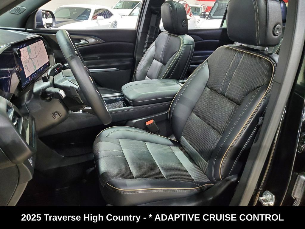 Used 2025 Chevrolet Traverse High Country FWD image 6