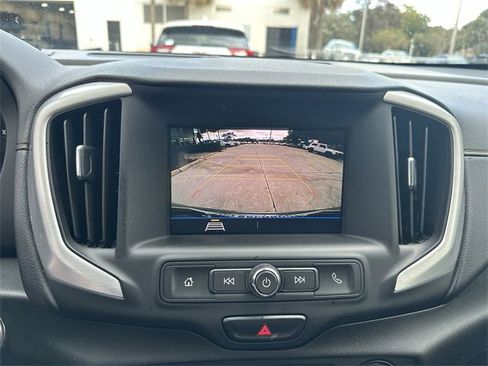 Used 2020 GMC Terrain SLE image 25