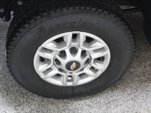 Used 2025 Chevrolet Silverado 2500 W/T w/ WT/CX Safety Package image 25