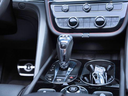 Used 2022 Bentley Bentayga AWD/4WD image 53