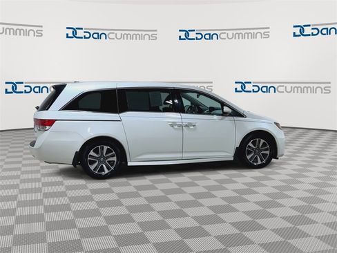 Used 2015 Honda Odyssey Touring Elite image 9