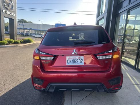 Used 2020 Mitsubishi Outlander Sport SE AWD/4WD image 13