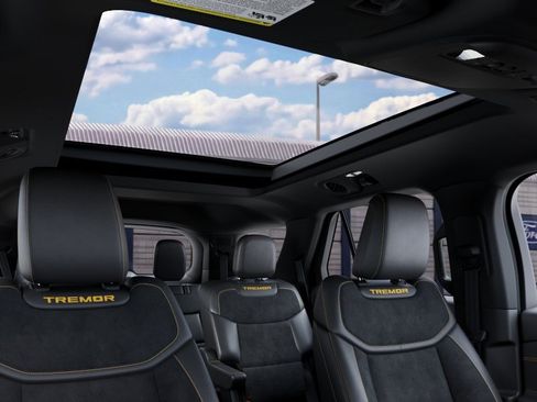 New 2027 Ford Explorer Tremor w/ Sun And Sound Package AWD/4WD image 23