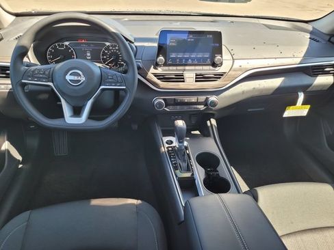 New 2026 Nissan Altima 2.5 SV FWD image 7