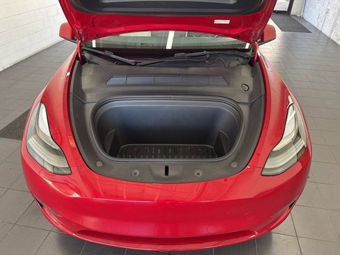 Used 2022 Tesla Model Y Long Range image 14