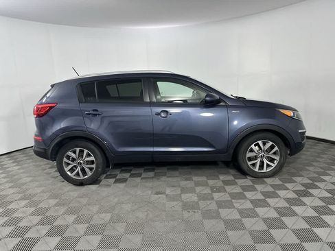 Used 2016 Kia Sportage LX w/ LX Popular Package AWD/4WD image 2