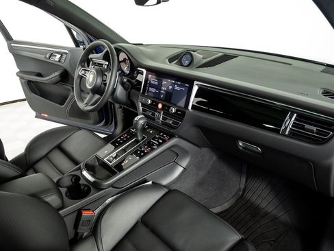 New 2026 Porsche Macan image 25
