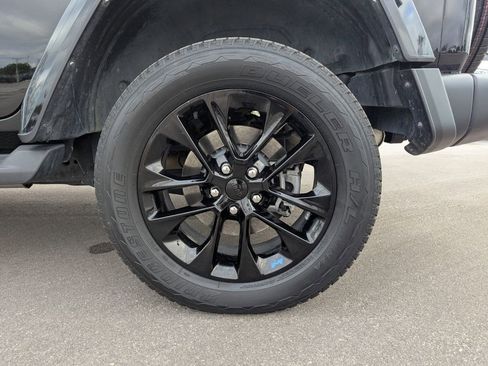 Used 2023 Jeep Wrangler Sahara image 16