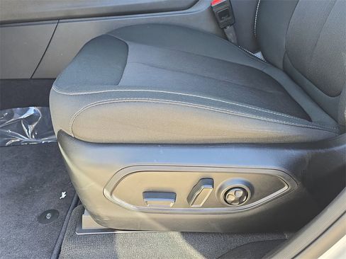 Used 2025 Jeep Grand Cherokee Laredo w/ Luxury Tech Group I image 29