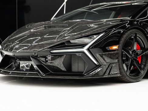 Used 2024 Lamborghini Revuelto image 4
