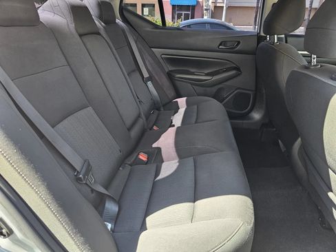 Used 2023 Nissan Altima 2.5 SV FWD image 21
