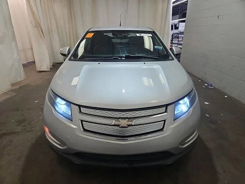 Used 2014 Chevrolet Volt Premium w/ Premium Trim Package FWD image 2