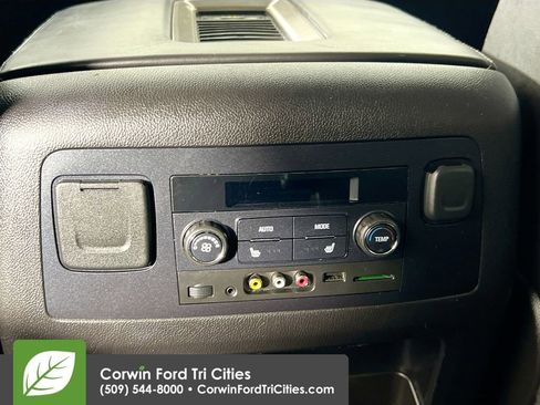 Used 2015 GMC Yukon Denali w/ Premium Package image 33