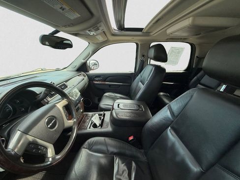 Used 2010 GMC Yukon Denali AWD/4WD image 7