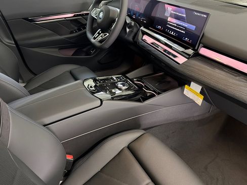 New 2026 BMW i5 eDrive40 w/ M Sport Package RWD image 27