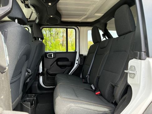 Used 2025 Jeep Wrangler Unlimited Sport AWD/4WD image 24
