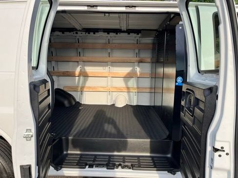 Used 2025 GMC Savana 2500 w/ Driver Convenience Package RWD image 19