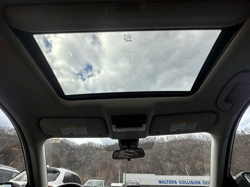 Used 2020 Nissan Altima 2.5 SR w/ Premium Package image 19