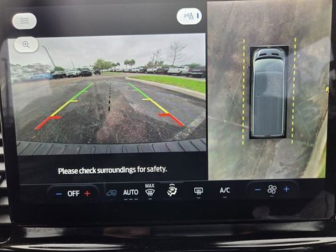 Used 2023 Ford Transit 350 XLT image 11