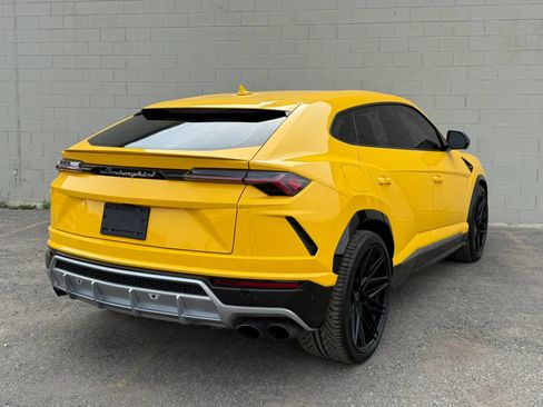Used 2019 Lamborghini Urus AWD/4WD image 8