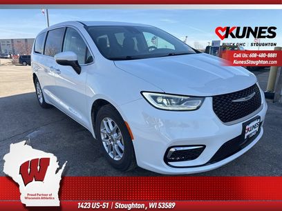 Used 2023 Chrysler Pacifica Touring-L