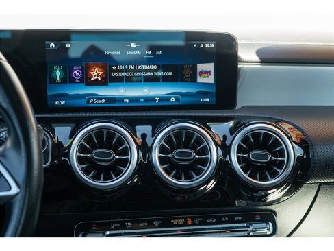 Used 2025 Mercedes-Benz CLA 250 image 13