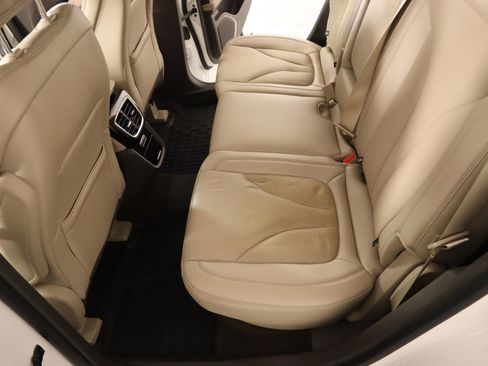 Used 2023 Lincoln Nautilus Reserve image 12