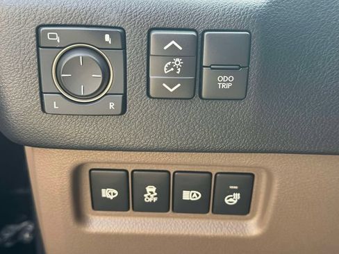 Certified 2023 Lexus GX 460 Premium w/ Premium Package AWD/4WD image 26