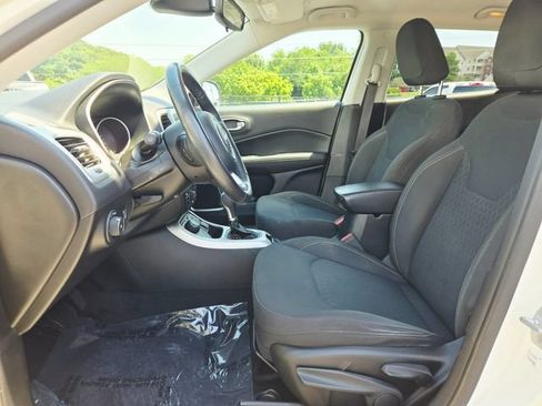 Used 2019 Jeep Compass Sport AWD/4WD image 14