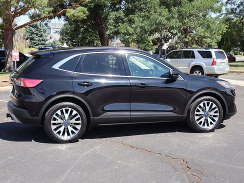 Used 2020 Ford Escape Titanium AWD/4WD image 4