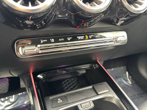 Used 2024 Mercedes-Benz GLB 250 image 60