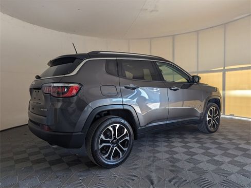 Used 2022 Jeep Compass Limited image 15