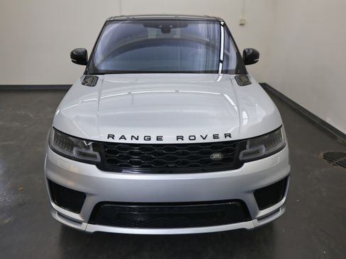 Used 2020 Land Rover Range Rover Sport HST image 9