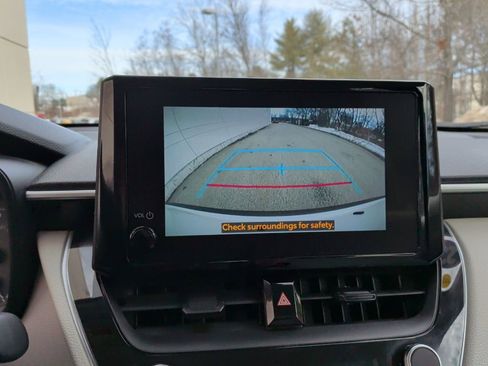 Used 2023 Toyota Corolla Cross L image 21