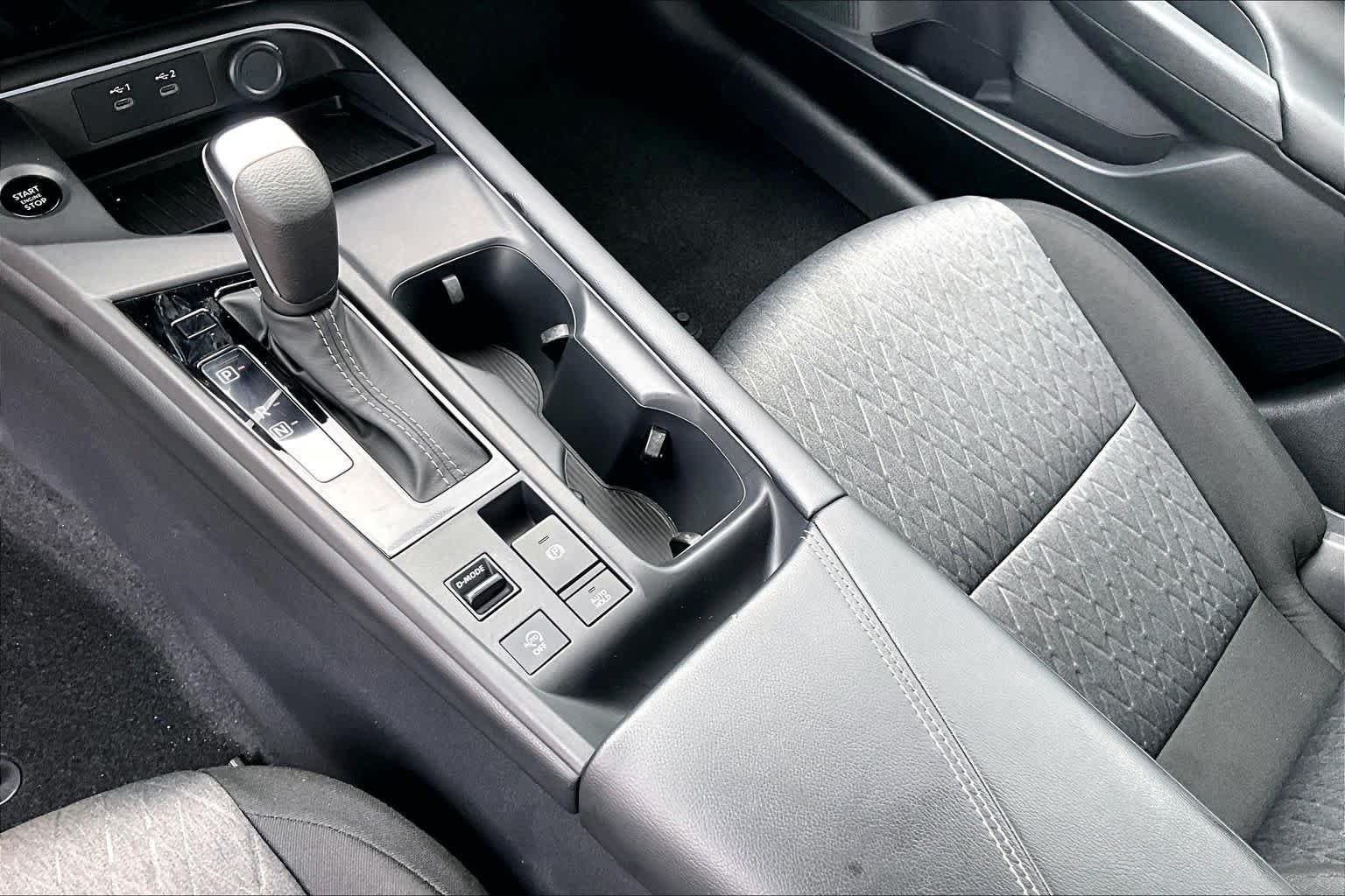 Used 2026 Nissan Sentra SV w/ SV Convenience Package FWD image 17
