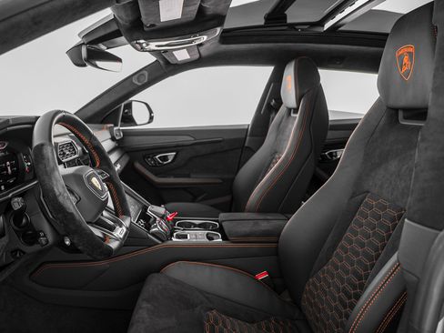 Used 2022 Lamborghini Urus AWD/4WD image 13