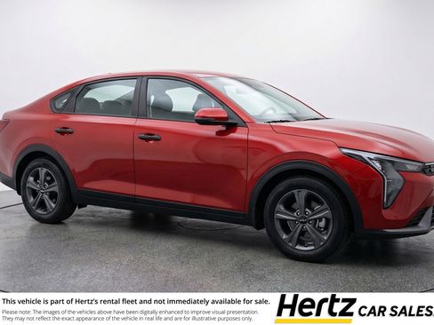 Used 2025 Kia K4 LXS image 1