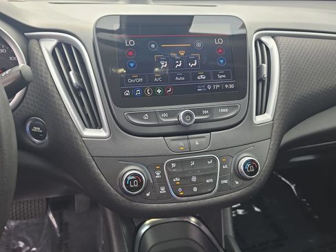 Used 2023 Chevrolet Malibu LT FWD image 12