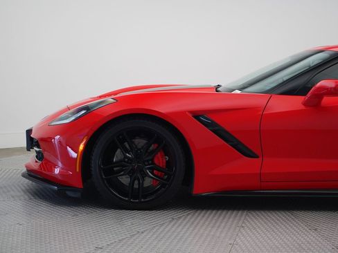 Used 2018 Chevrolet Corvette Stingray Coupe image 2