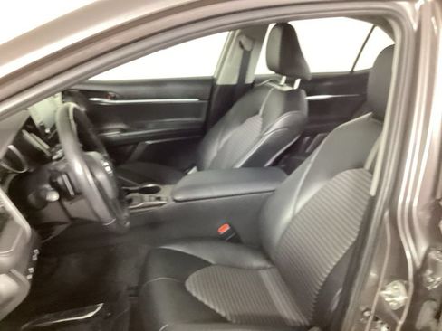 Used 2023 Toyota Camry SE AWD/4WD image 10