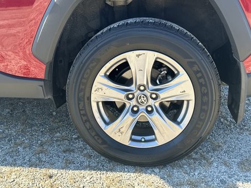 Used 2024 Toyota RAV4 XLE w/ Convenience Package image 20