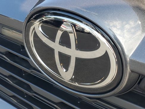 Certified 2025 Toyota RAV4 XLE AWD/4WD image 6